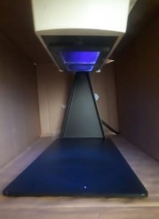 Đèn UV ở bước sóng 254 nm Đèn UV ở bước sóng 365 nm Hình 6 Đèn chiếu tia UV 8