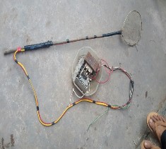 Hình 3 12 Kích điện tự chế và lờ bát quái để khai thác thủy sản Hình 3 13 1