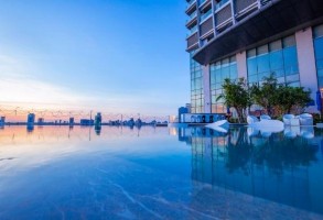 Nguồn tại website khách sạn Novotel DaNang Premier Han River Hình 2 9 Quầy bar Splash 5