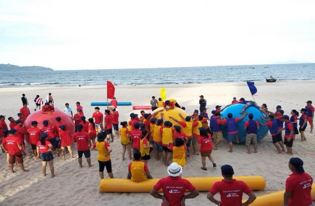 Các hoạt động Team building của công ty Vietravel tại biển Mỹ Khê Đà Nẵng Hình 4