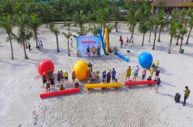 Các hoạt động Team building của công ty Vietravel tại biển Mỹ Khê Đà Nẵng Hình 5