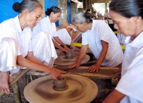 Nghệ nhân Nguyễn Văn Sính phường Đúc Các sản phẩm đồ thờ cúng của 8