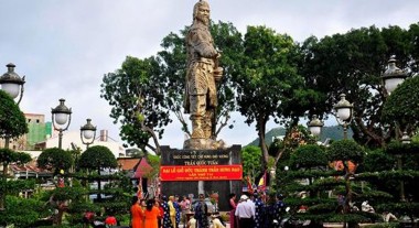 Hình 2 3 Lễ hội Đức Thánh Trần Hưng Đạo tại thành phố Vũng Tàu Ngoài các 2