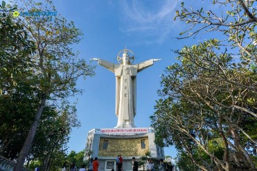 Hình 3 5 Tượng chúa Kitô tại Vũng Tàu Thích Ca Phật Đài là thắng tích nổi 2