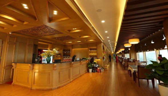 Quầy bar và các bàn ngoài sảnh Hội trường Ruby Tầng 5 Hội Trường Gold 12