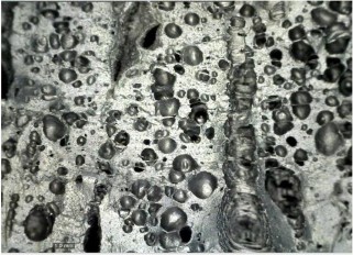 Hình 3 38 Mẫu cao su xốp sử dụng chất tạo xốp OBSH Từ hình 3 38 nhận thấy 1