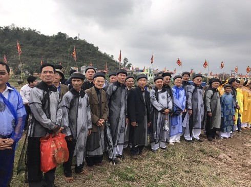 Bô lão tham gia lễ rước lễ hội Tịch Điền 2015 Nguồn Tác giả Thôn nữ tái 2