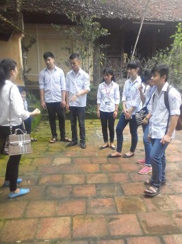 SV K62 thực hành hoạt động dạy học trải nghiệm sáng tạo cho HS THPT Sơn Tây 8