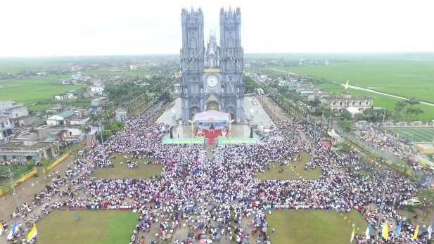 Đại lễ được tổ chức tại Nhà Thờ Bác Trạch vào ngày 24 4 2019 7