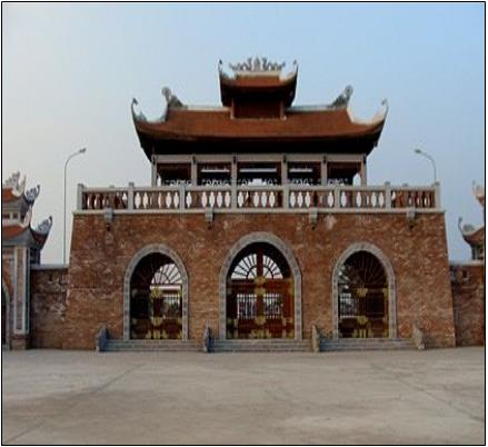 Hình 5 Cổng đền Trần Hưng Hà Thái Bình Hình 6 Hội thi gà chọi ở khu di 4