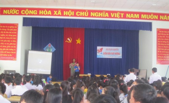 Hình 7 Quang cảnh buổi ngoại khóa Biển đảo quê hương Nguồn NCS tự 15