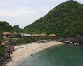 Hình 4 13 Đảo Cát Dứa Hình 4 14 Hang sáng Vạn Tà Nguồn ảnh Nghiên 1