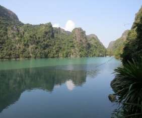 Hình 4 15 Làng chài Trà Báu Hình 4 16 Hang Quả Vàng Nguồn ảnh Nghiên cứu 4