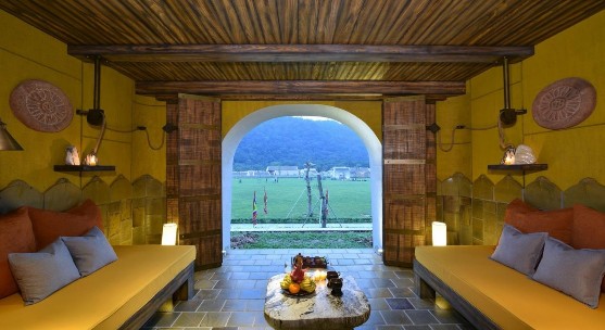 View nhìn từ bên trong phòng nghỉ Legacy Yên Tử Trung tâm chăm sóc sức khỏe Am 3