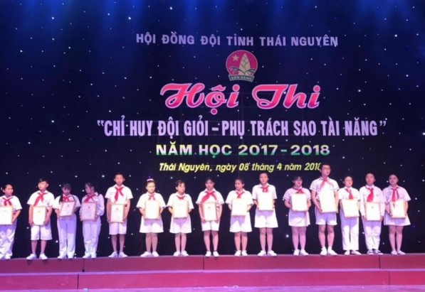 Hình 17 Học sinh THCS thành phố Thái Nguyên tham gia Hội thi Chỉ huy đội giỏi 16