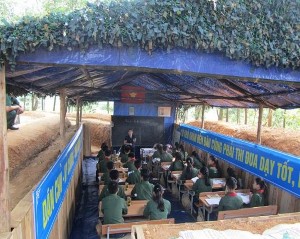 Hình 12 Trường THCS Thịnh Đức thành phố Thái Nguyên tham gia Diễn tập khu vực 3