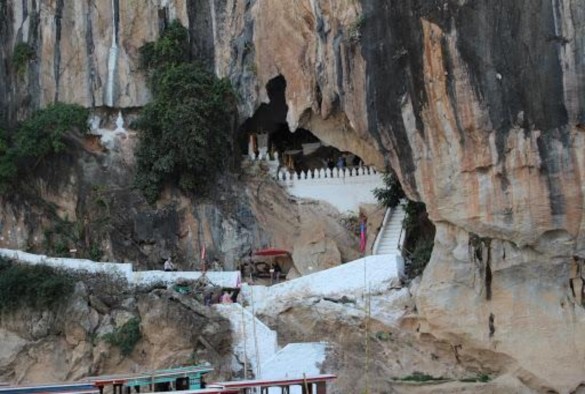 Nguồn Tác giả chụp ngày 12 tháng 12 năm 2019 Hang động Pak Ou cách trung tâm cố 6