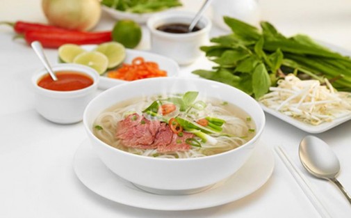 Phở Bò Gia Truyền – 49 Phố Bát Đàn Bún Chả Đắc Kim – Số 1 Hàng Mành Chả 1