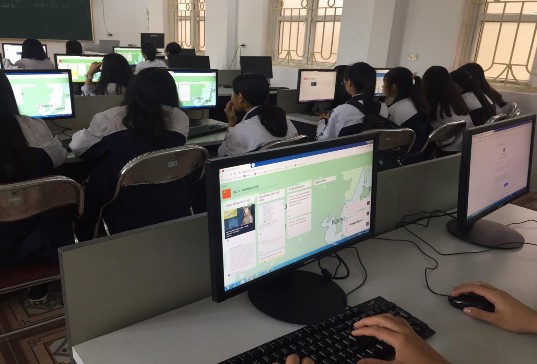 Học sinh lớp 11C học bài 3 Trung Quốc trên padlet Học sinh lớp 11C thực hiện 5