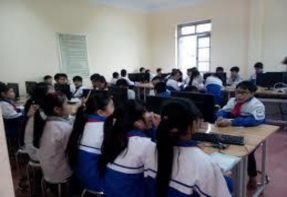 Phụ lục 3 Các hoạt động giáo dục Học sinh trường THCS Bằng An dọn dẹp 8