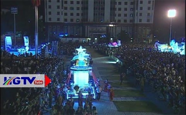 Lễ hội đường phố Hoạt động bay dù trên thảm hoa Tam giác mạch Hòa nhạc 4