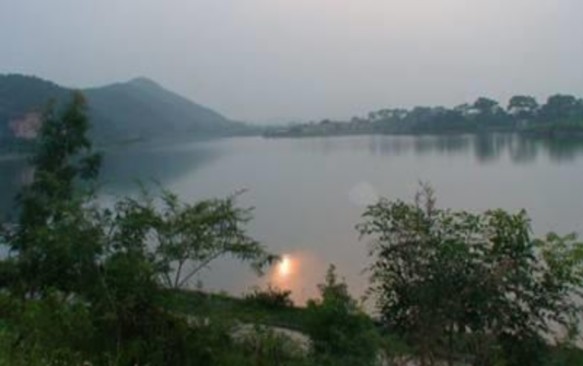 Hình 4 9 Hồ Côn Sơn 24 Miếu Ngũ Nhạc gồm có năm miếu đều quay về hướng 7