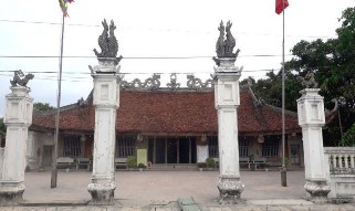 Hình 8 Đình Quan Lạn Ảnh tác giả Hình 9 Đền thờ Trần Khánh Dư Ảnh tác 3