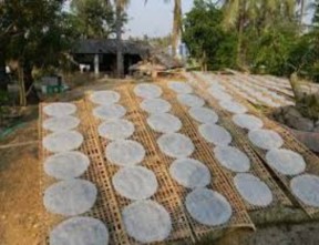 Làng nghề bánh tráng Phú Hòa Đông Đan lát xã Thái Mỹ Cảnh giã gạo Khu du 5