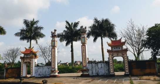 2 4 Cổng tam quan đình Vĩnh Khê Nguồn Tác giả chụp ngày 30 5 2018 2 5 Hồ bán 9