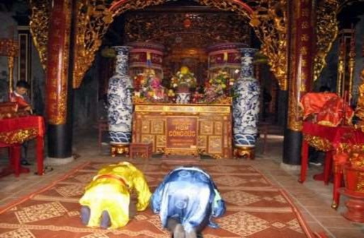 2 8 Chánh điện đình Vĩnh Khê Nguồn Ban Quản lý di tích 2 9 Một góc trang trí 2