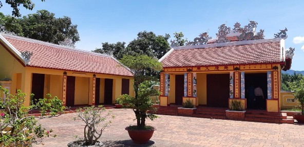 Ảnh 5 1 13 Một góc khuôn viên Văn miếu Diên Khánh đã được trùng tu Nguồn 15