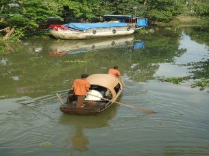 Hình Dịch vụ vận chuyển bằng thuyền Nguồn Tác giả chụp 28 4 2015 Hình Nhà 6