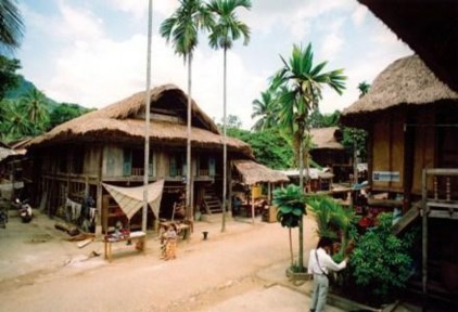 Ảnh 1 Ngôi nhà sàn truyền thống của Thái Mai Châu Nguồn Internet Ảnh 2 Thiếu 1