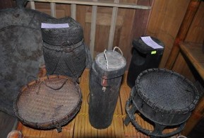 Ảnh 4 Dụng cụ dùng trong công việc bếp núc của người Thái Mai Châu Nguồn 4