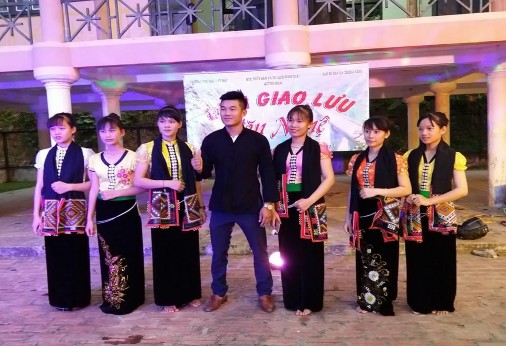 2 21 HTX Thủy sản và Du lịch Sinh thái Quỳnh Nhai tổ chức giao lưu văn nghệ 10