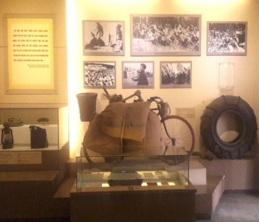 Hình 2 16 Xe đạp thồ ông Ma Văn Thắng chở 10 chuyến lương thực với trọng 1