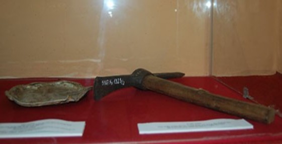 Hình 2 18 Cuốc chim của Đại đội Công binh 83 Trung đoàn 151 nguồn 1