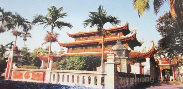 Gác chuông Chùa Dư Hàng tên chữ là Phúc Lâm tự thuộc xã Dư Hàng Kênh huyện 5