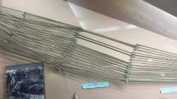 Mảnh xác máy bay Balo đựng xăng Xẻng công binh Hầm di động 7