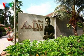 Hình 15 Bảo tàng áo dài Hình 16 Khu công viên lịch sử văn hóa dân tộc Hình 17 13