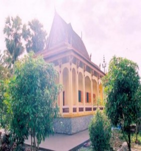 Chùa Long Khánh Chùa Tòa Sen Di tích của thành Long Hồ Thất phủ miếu Gốm đỏ 2