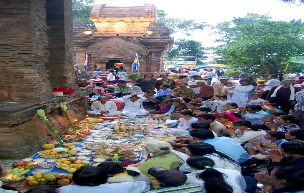 Nguồn https ditichkhanhhoa org vn index php 2018 04 08 thap ba ponagar nha trang 8