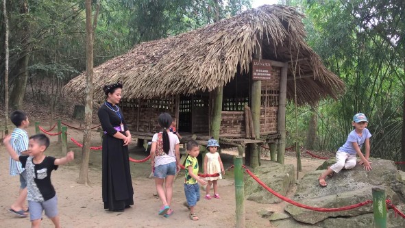 Di tích lịch sử Lán Nà Nưa Tân Trào – Tuyên Quang Suối khoáng Mỹ Lâm Yên 1