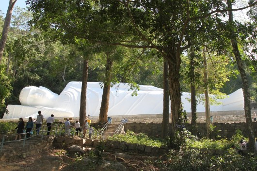 Mũi Kê Gà Làng Spa Resort HST dứa dại bên bờ biển Thuận Quý 1