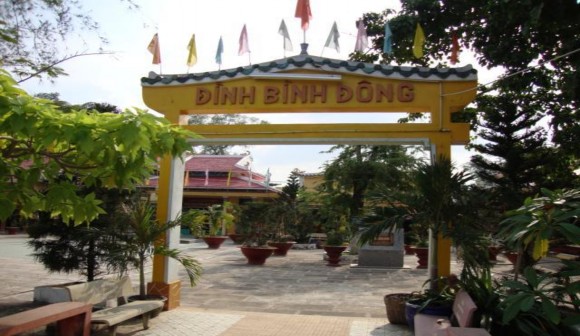 Hình Chính diện đình Bình Đông Hình Nhà lưu niệm Chủ tịch Tôn Đức Thắng 1