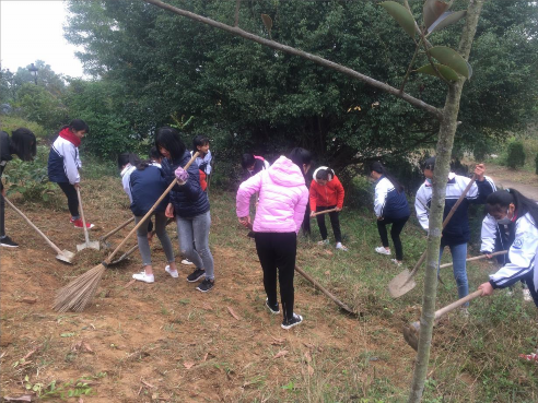 Hình 22 Đoàn viên Thanh niên trường THPT Lương Phú thực hiện thực hiện 16