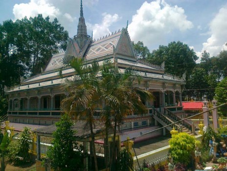 Nguồn Lê Văn Hiệu Hình 6 Đua ghe Ngho Nguồn www otosaigon com Hình 7 Bún nước 5