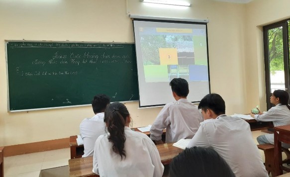 Hình 5 Tổ chức hoạt động luyện tập kiến thức Hình 6 Tổ chức hoạt động 5