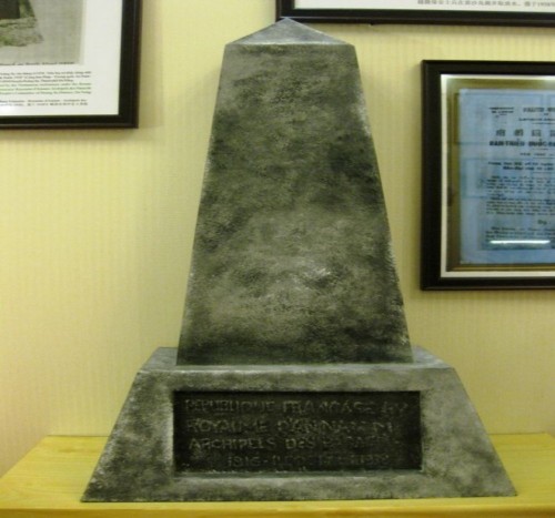 Hình 2 4 Bia chủ quyền do Pháp dựng ở đảo Hoàng Sa năm 1938 Nguồn 3