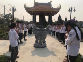 Ảnh 5 Nhà bia Tiến sĩ Nguyễn Ý Ảnh 6 Lăng đá Quận Vân 5